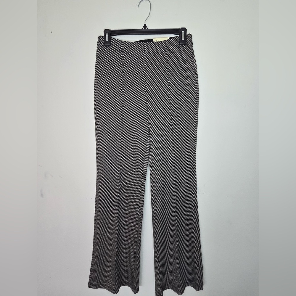 Max Studio London Pintuck Slim Bootcut Trousers XS High Rise Black & White NWT